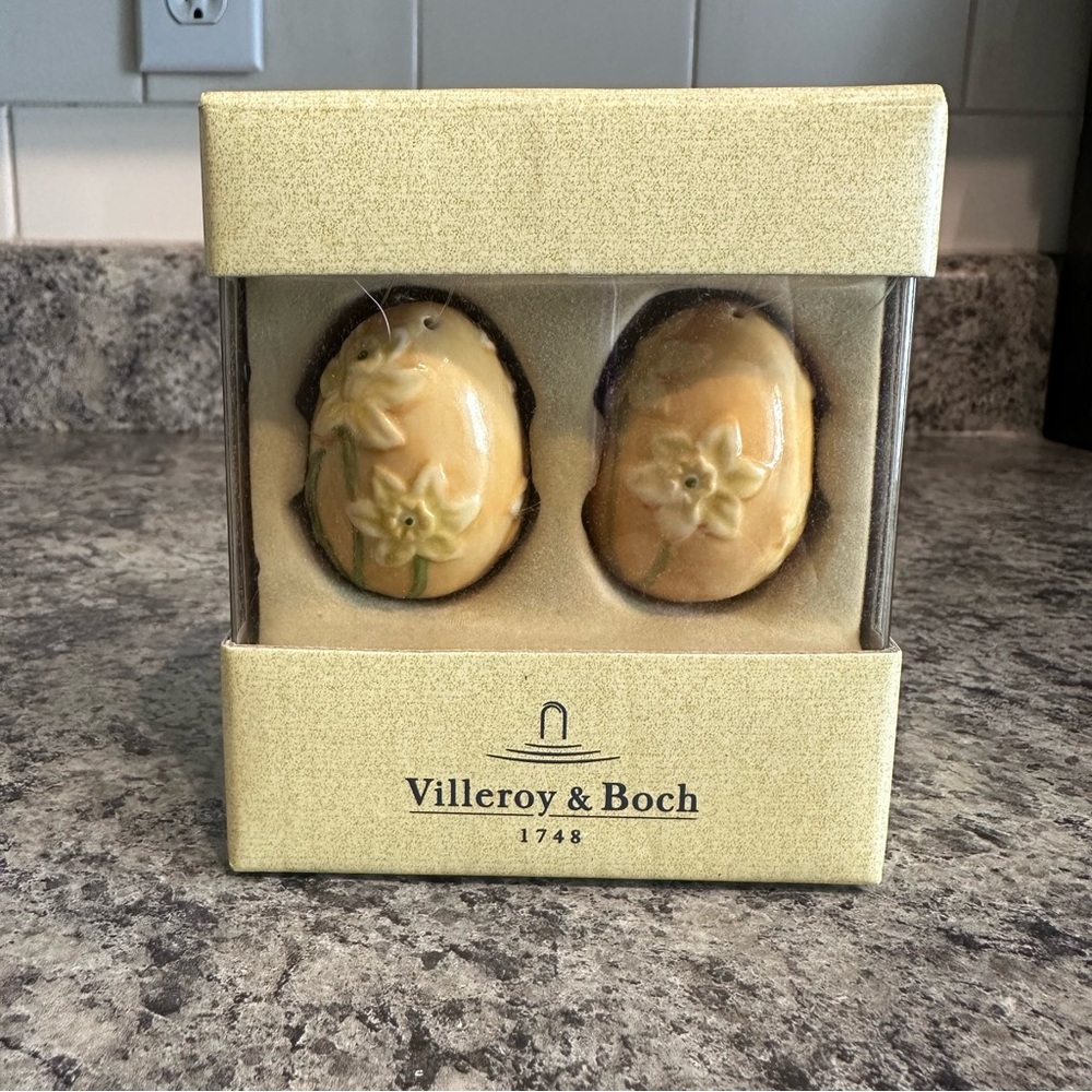 Villeroy & Boch Easter Fantasy Eggs Daffodil Flower Spring Porcelain Ornament